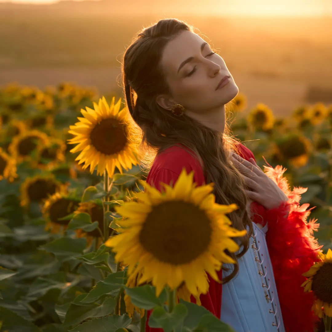 Жіноча фотосесія в полі соняхів, Івано-Франківськ